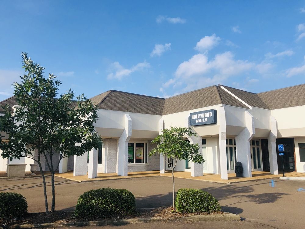 Centre Park: 1060 E County Line Rd, Ridgeland, MS 39157